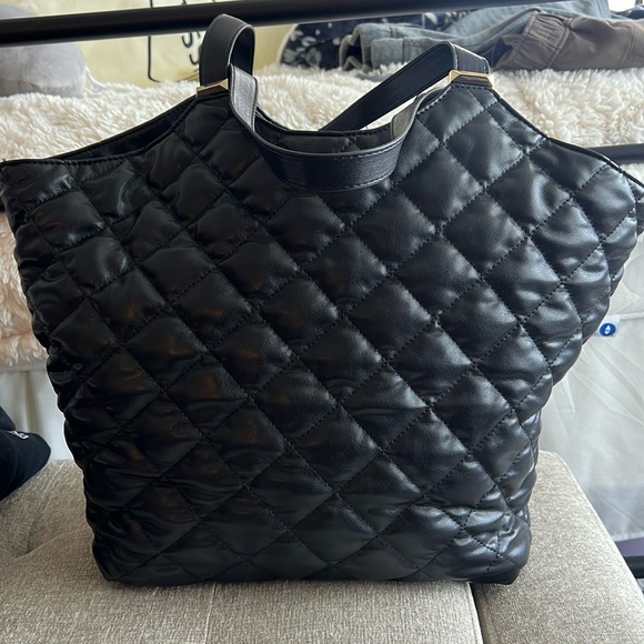 Andria Quilted Extra Large Tote, Created for Macy's - Picture 4 of 14